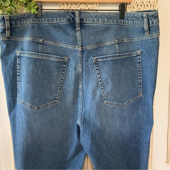 LANE BRYANT Fit Genius High Rise Boot Jeans Medium Wash Magic Waistband 26/28 - Picture 5 of 14